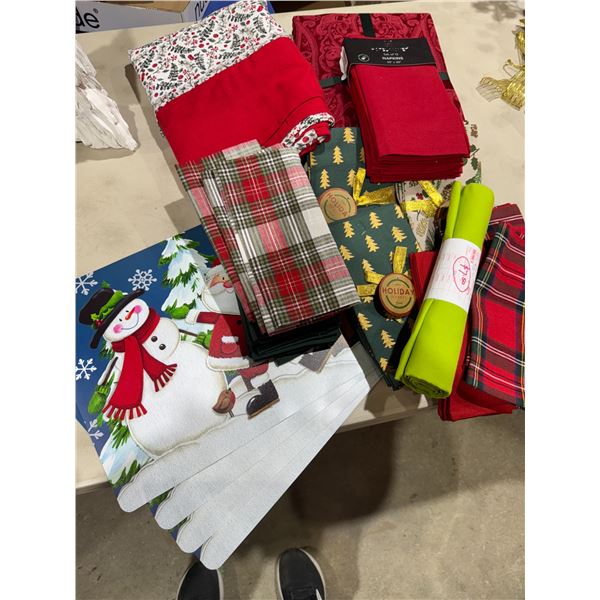 Napkins, placemats tablecloths