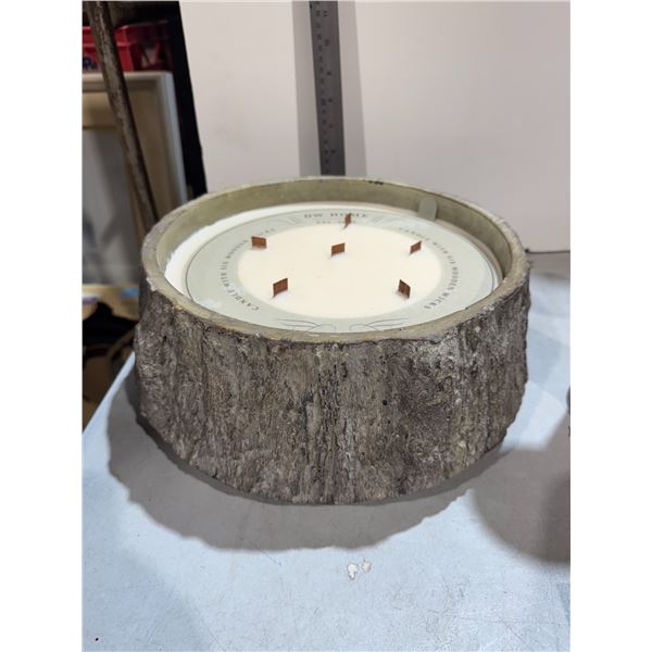 Candle with six wooden wicks