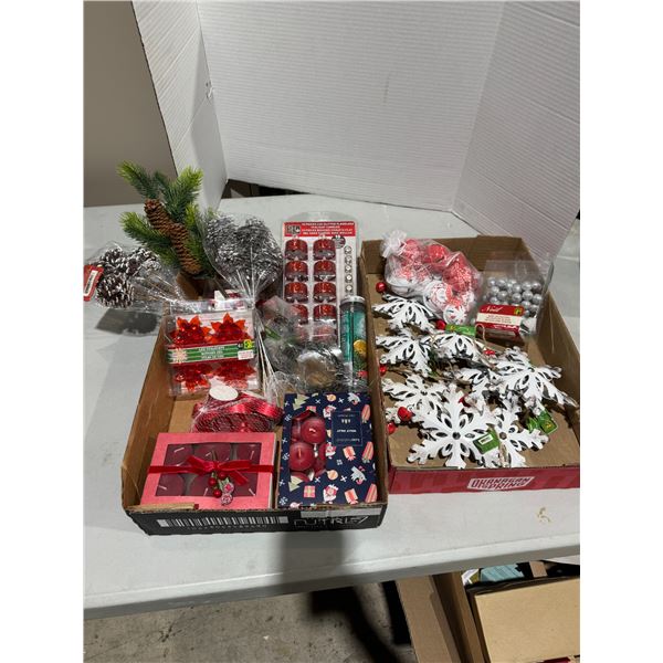 Christmas decor, tea lights ornaments