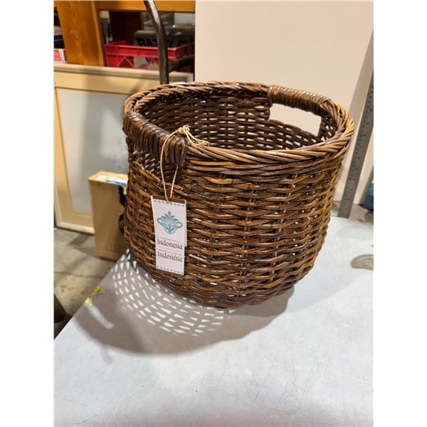 Wicker basket handcrafted in Indonesia