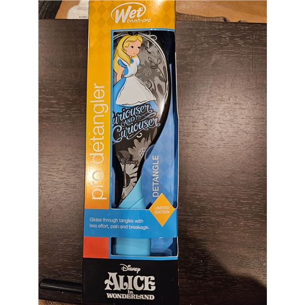 Wet Brush Pro- Alice in Wonderland