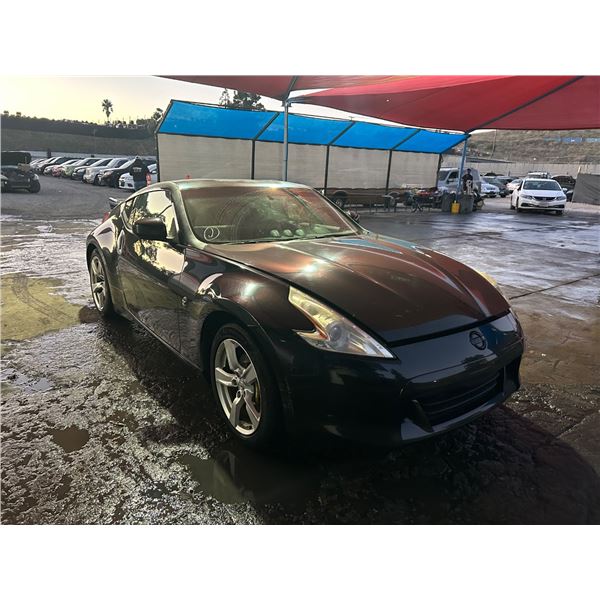 2012 NISSAN 370Z
