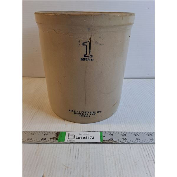 1 Gallon Medalta Crock-has crack - PICK UP