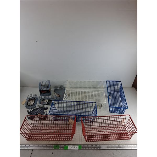 (6) Vinyl Coated Wire Trays 14" x 5 3/4" x 4", (5) Mini Decorator Baskets