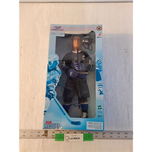 Starting Lineup 1999 Edition Mark Messier Collectors Figurine, NIB