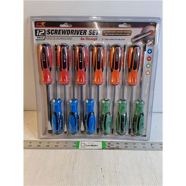 NIB Performance Tool 12 Piece Screwdriver Set
