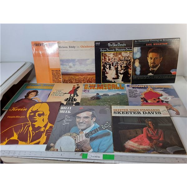 (11) Records- Earl Wrightson, Connie Francis, Skeeter Davis, Misc.