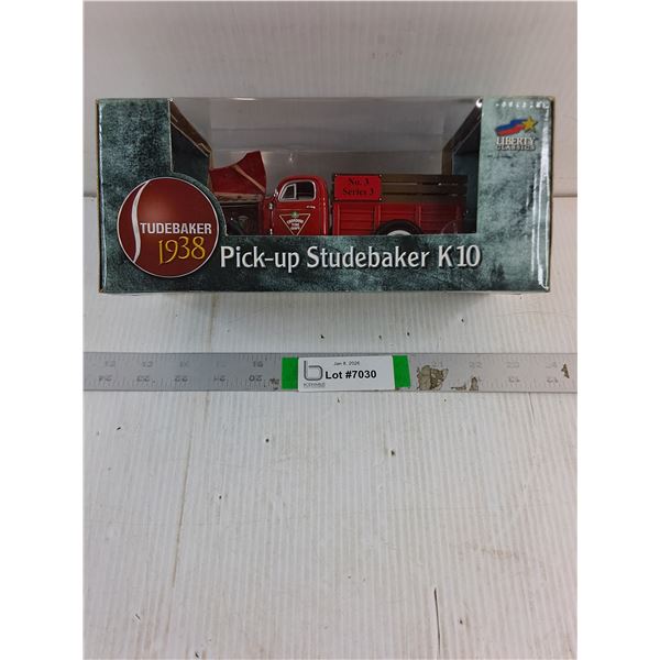 Canadian Tire Die Cast 1938 Studebaker K10