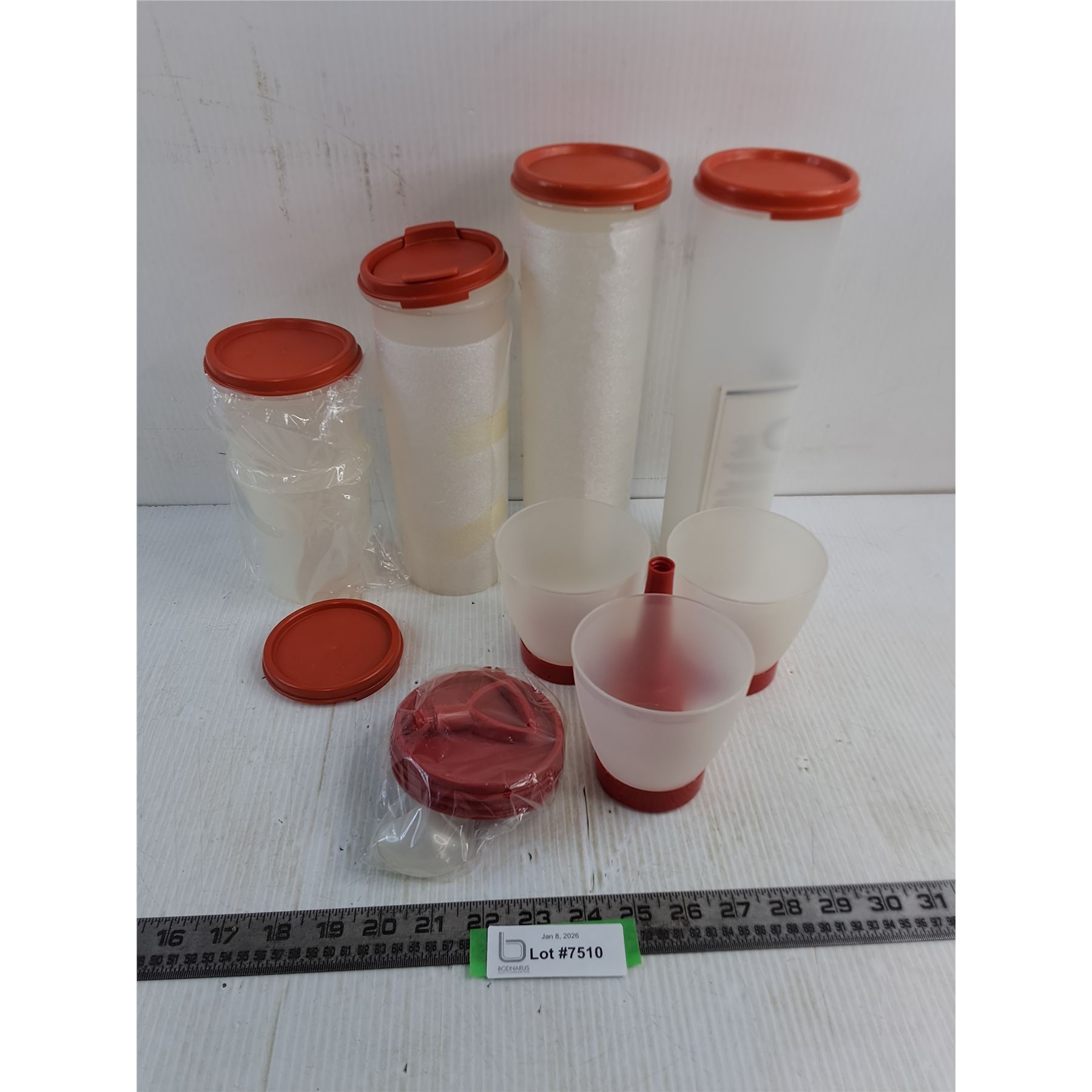 Assorted Tupperware, Condiment Lazy Susan - Bodnarus Auctioneering