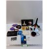 Image 1 : Lot: Change/Coin Purses, Breaking Dawn & New Moon Audio Books, Make-up Mirror, Avon Watch, Misc