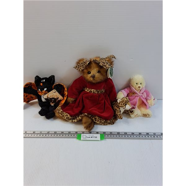 (3) Stuffies: Bat, (2) Teddy Bears