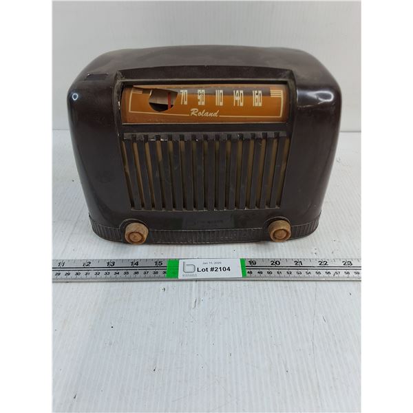 Vintage Roland Radio-damage to front-as is