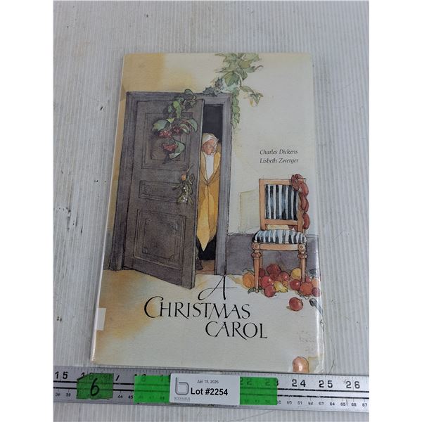 A Christmas Carol Book by Charles Dickens & Lisbeth Zwerger