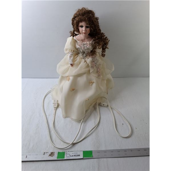Light Up Porcelain Doll Lamp 16.5"