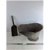 Image 1 : Vintage Coal Scuttle Bucket w/ Metal Scoop - PICK UP