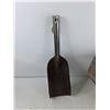 Image 2 : Vintage Coal Scuttle Bucket w/ Metal Scoop - PICK UP