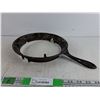 Image 2 : 10" Antique Cast Iron Stove Burner Ring/Trivet w/Handle