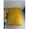 Image 3 : (3) Thermal Blankets 81" x 71"  - 71" x 91"