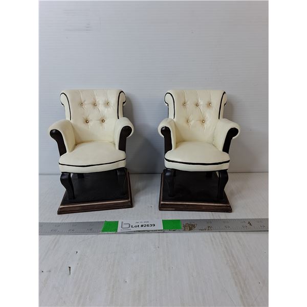Armchair Style Bookends 7"