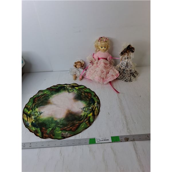 Porcelain & Plastic Dolls Up to 10" & Side Table Cover