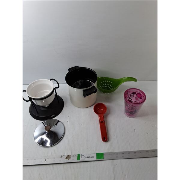 Fondue Pot, Ice Cream Scoop, Air Fryer Basket, Misc.