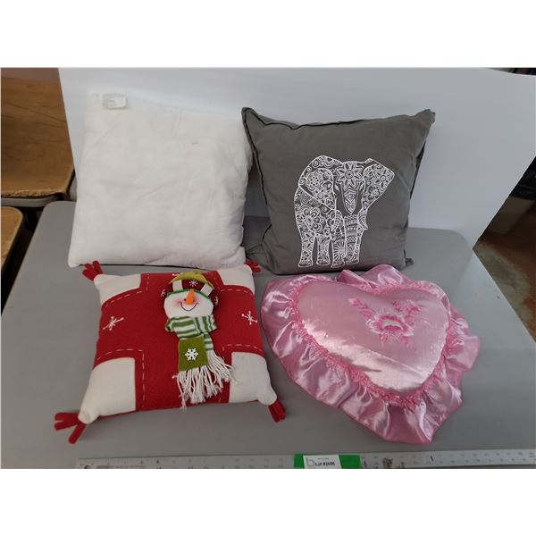 (4) Throw Pillows Up to 21"