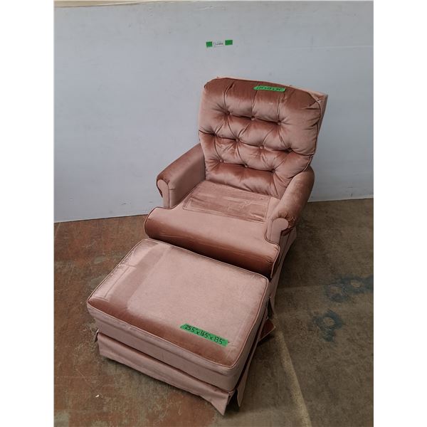 *Rotating Velvet Like Arm Chair w/Foot Stool, (1) Loose Leg, Measurements are in Pics- CANNOT SHIP