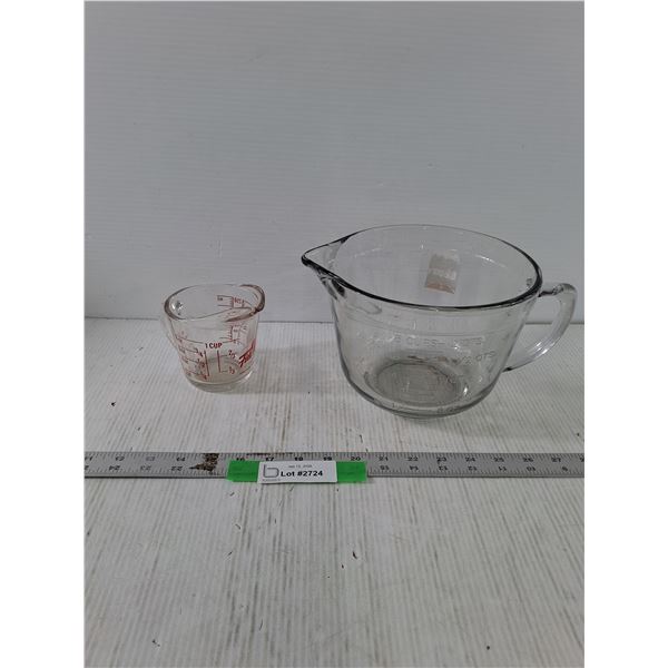 (2) Anchor Hocking Glass  Liquid Measuring Cups