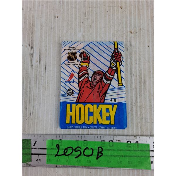 Vintage NHL Hockey Cards & Bubble Gum Pack - Sealed, CANNOT AUTHENTICATE