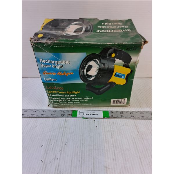 (1) Rechargeable Quartz Halogen Lantern-new-damage to box only