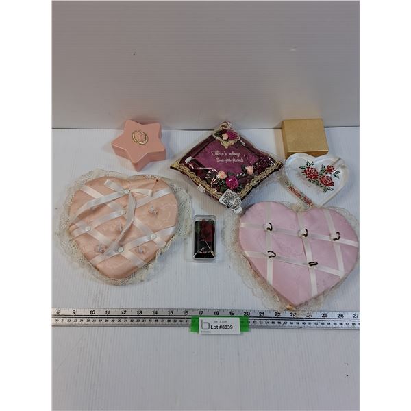 Lot: Jewelry Hangers, Pin Pillow & Cases, Misc