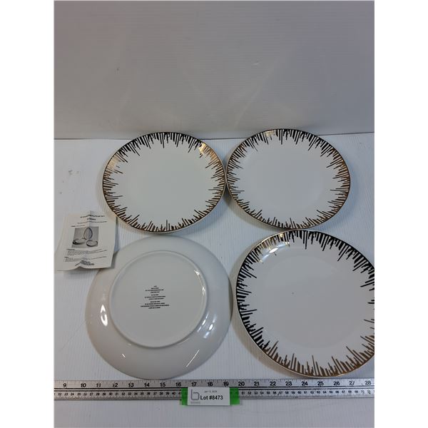 (4) Avon "Golden Dinner Plates" Set