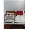 Image 1 : Place Mats, Table Runner, Napkins