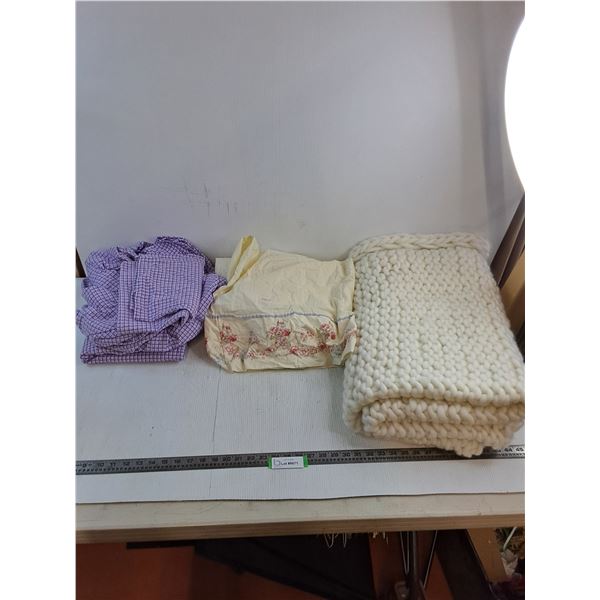 54" x 48" Chain-Link Blanket, Cream Queen Sheet Set, Lavender King Sheet Set