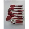 Image 2 : Set of 7 KitchenAid Utensils