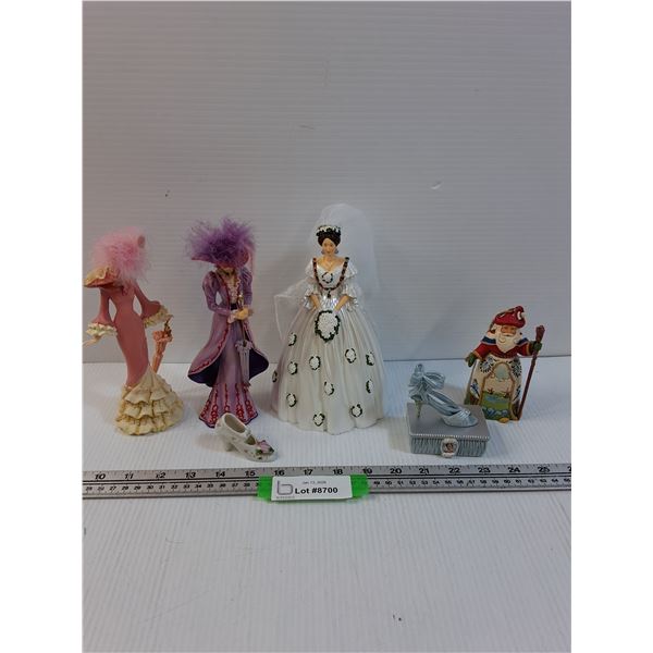 Figurine Lot: Victorian Era, Dutch Santa, Shoe, Queen Victoria