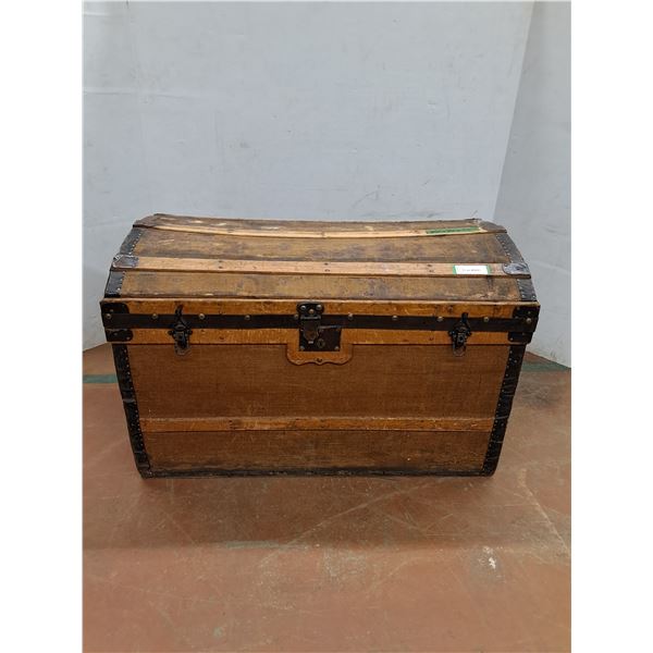 * Steamer Trunk - 20" x 35" x 24" - CANNOT SHIP