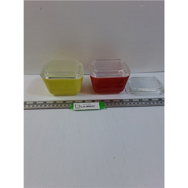 (2) PYREX 1.5 Cup Refrigerator Dishes w/Lids (Extra Lid): Yellow 