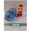Image 1 : (2) Vintage Piggy Banks/Coin Banks