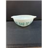Image 2 : PYREX Amish Butterprint Cinderella 2.5 Qt Mixing Bowl
