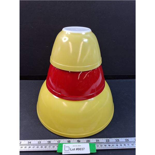 (3) PYREX Color Block Mixing Bowls