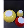 Image 3 : (3) PYREX Color Block Mixing Bowls