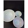 Image 4 : (3) PYREX Color Block Mixing Bowls