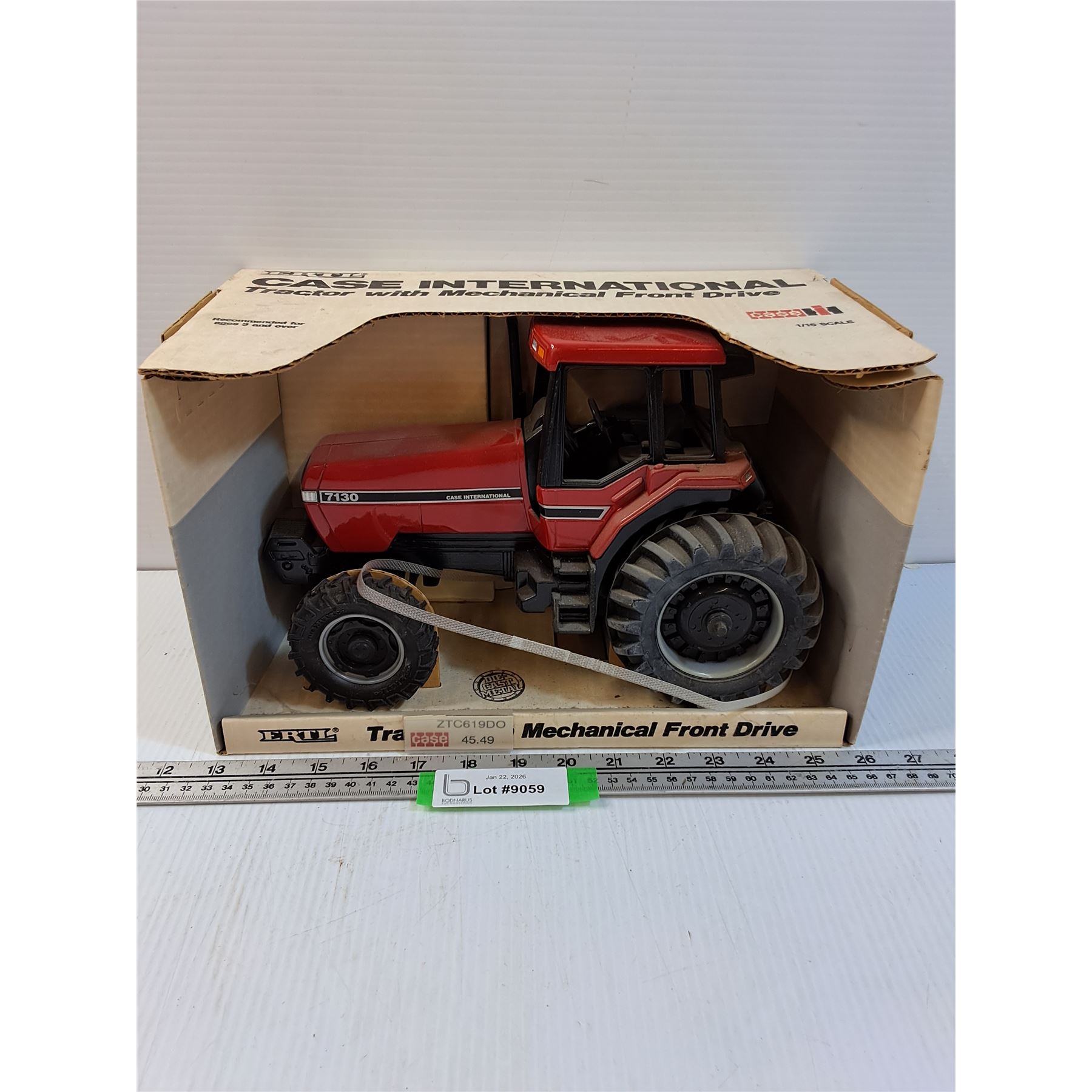 ERTL Case International 7130 Model - 1:16 Scale - Bodnarus Auctioneering