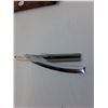 Image 4 : Vintage Beard Trimmer Straight Blade & Rolls Razor Set