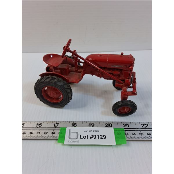ERTL McCormick Farm-All Cub Die Cast Tractor - 1:24 Scale Approx