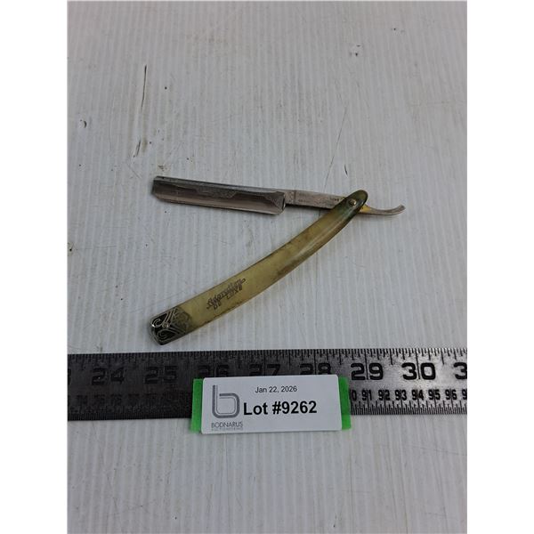 Antique Adoration Deluxe Straight Razor