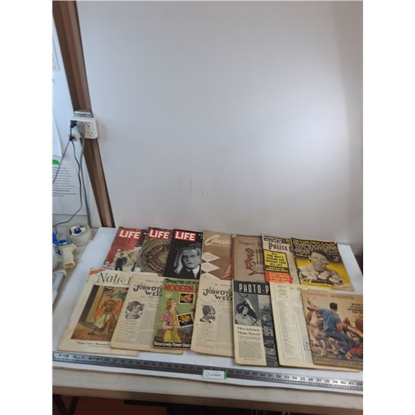 (14) Assorted Vintage Magazines (Life, Canadian Home Journal, Photo Parade)