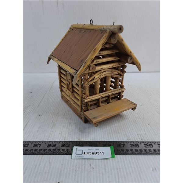 Wooden Bird House - 8x8x5"