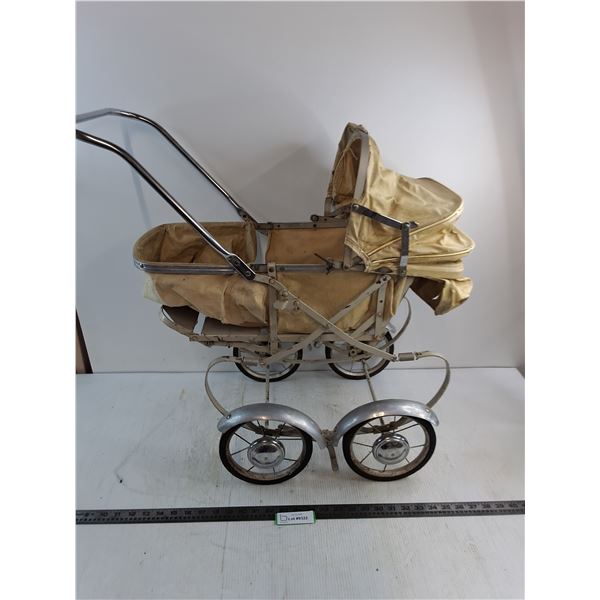 Vintage Collapsible Child Stroller - 22" Long x 15" Wide x 13" High Collapsed